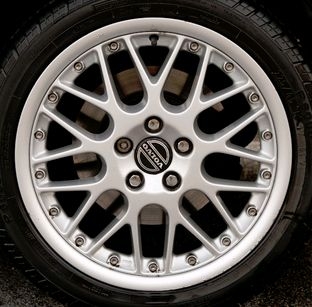 Volvo OEM 17″ x 7″ Aluminum Alloy Wheel PROPUS Rim 9451410